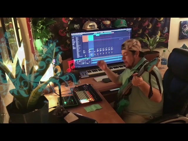 We Stay Strong Virtual: Phyphr (Original Electronic Funk) | EP 07